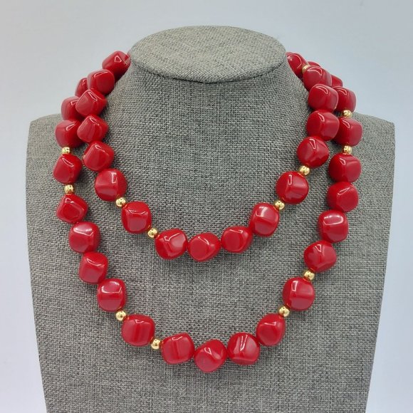 Red Beaded Necklace Resin Gold Toned Separator Beads Hidden Barrel Clasp 28" - Picture 3 of 8